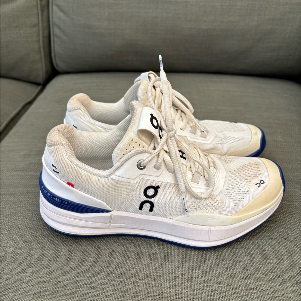 On Cloud Roger Pro Tennis Shoes